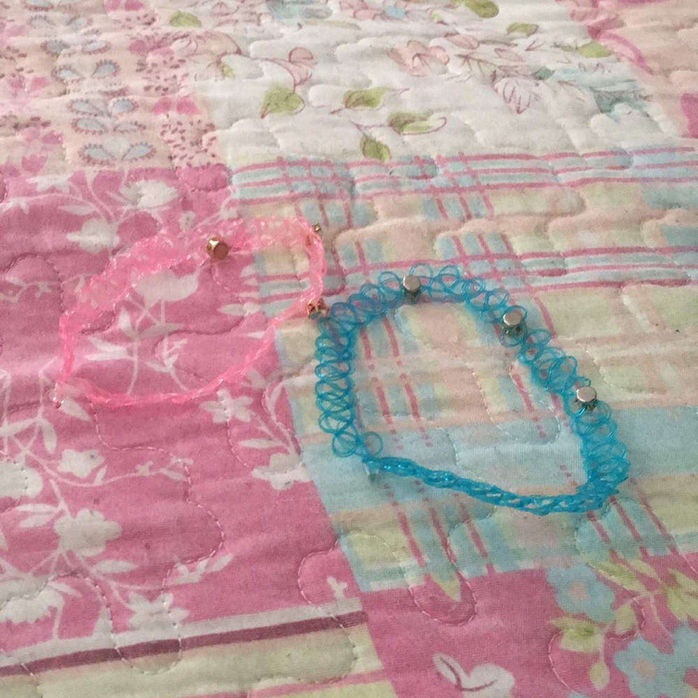 Chokers - Picture 2 of 2